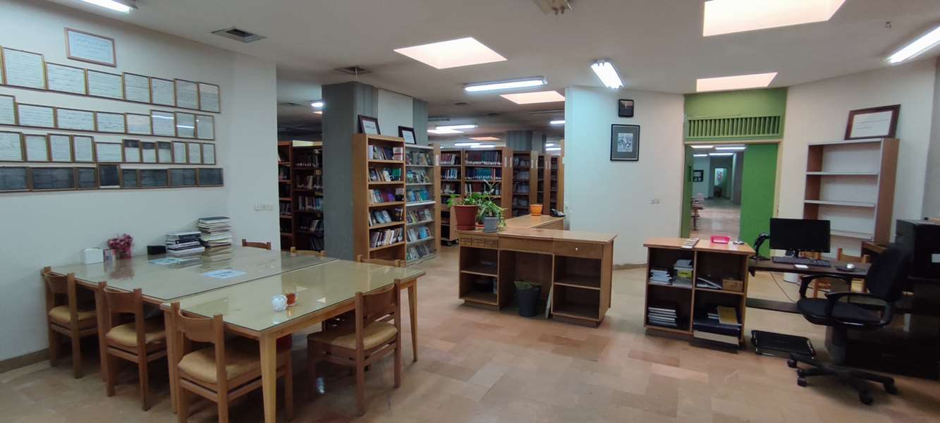 کتابخانه دانشکده ادبیات و علوم انسانی